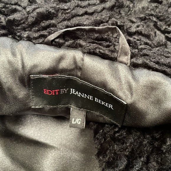 Deep Black Persian Cape Coat. Like Brand New 💕 - Picture 5 of 12